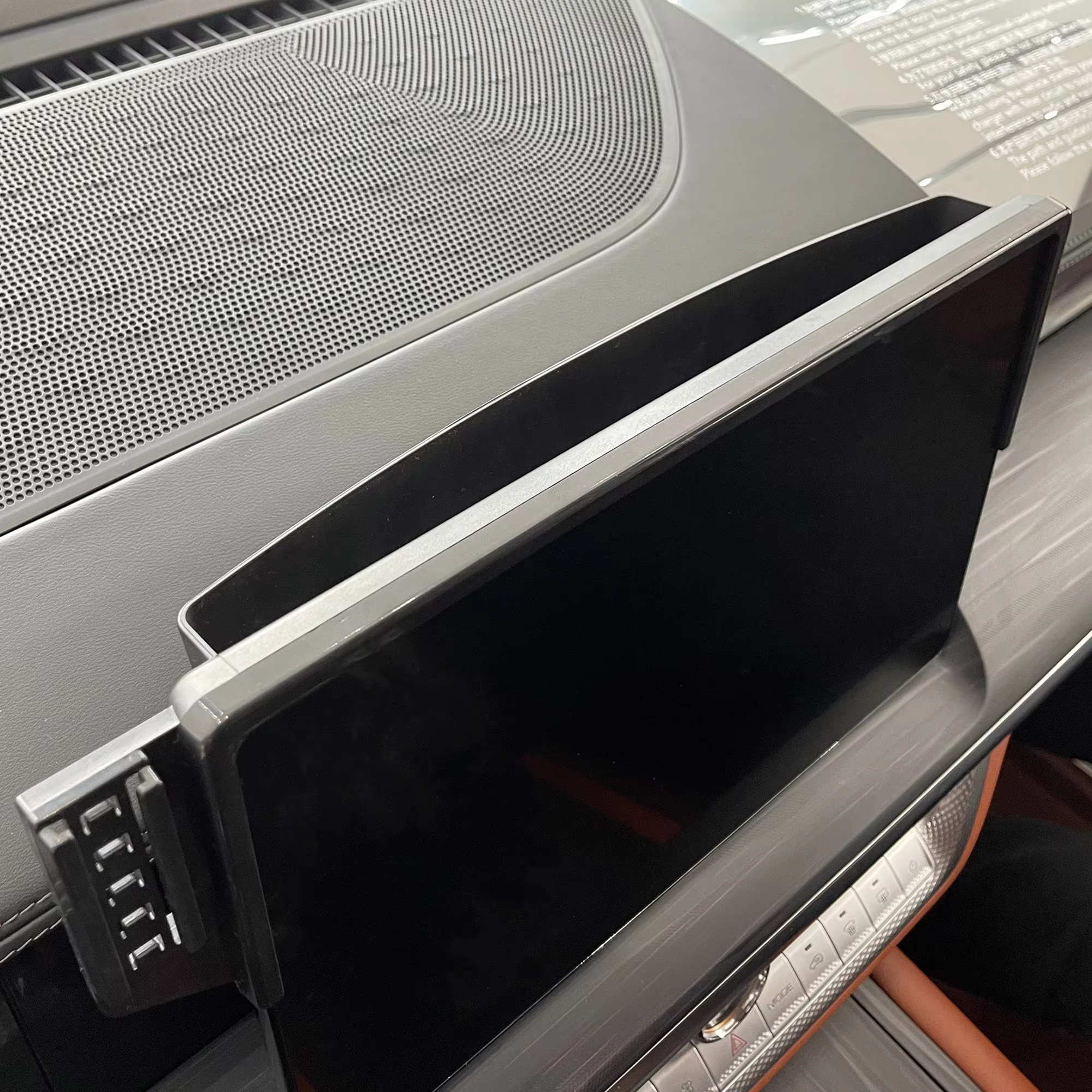 Wireless Charging Stand, view 3